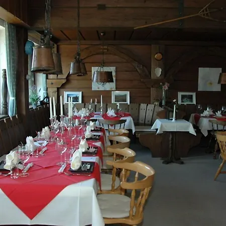 Binderhaeusl Garni מלון