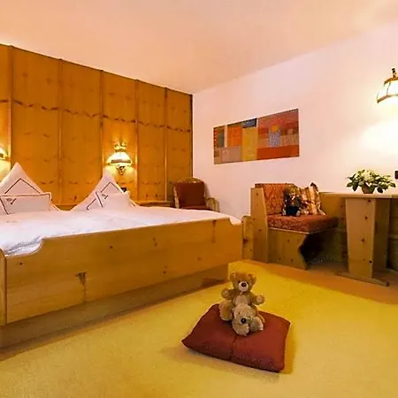 Binderhaeusl Garni Otel 3*
